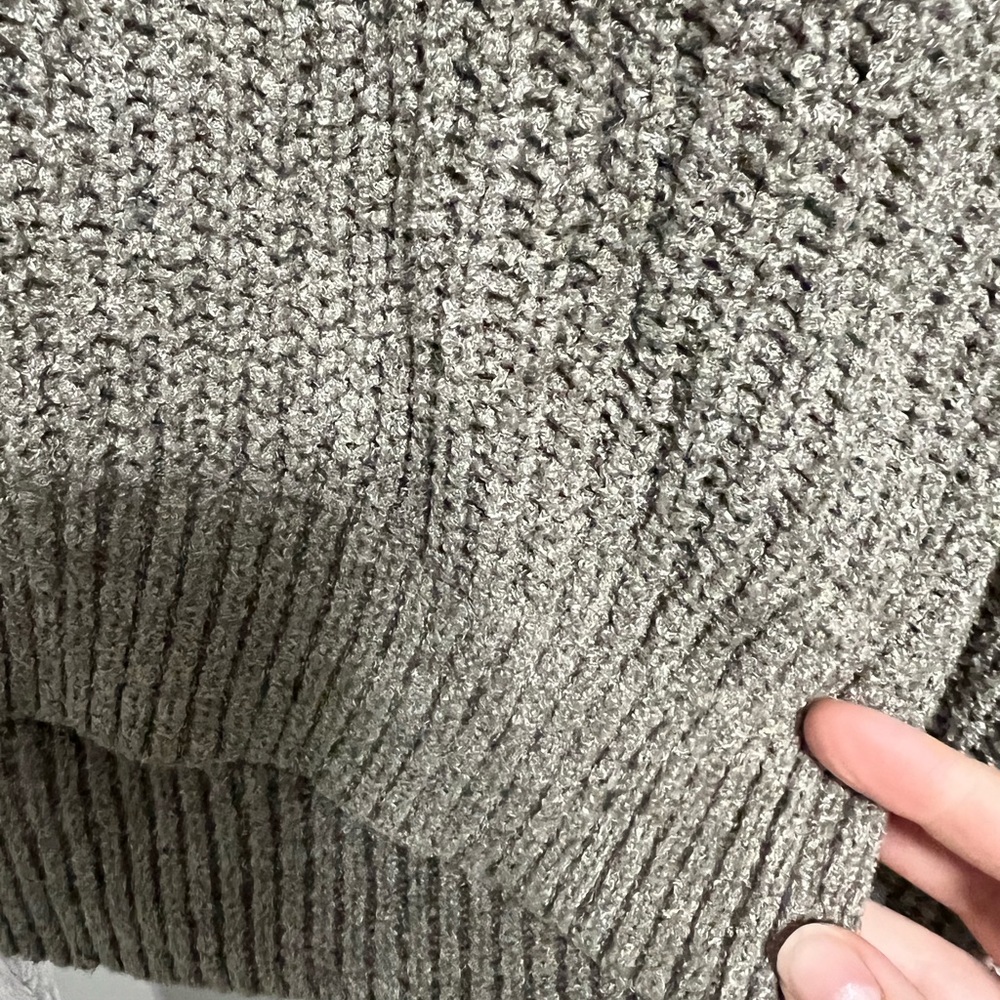 Aritzia (Wilfred): Essential Chenille Sweater - Picture 3 of 4